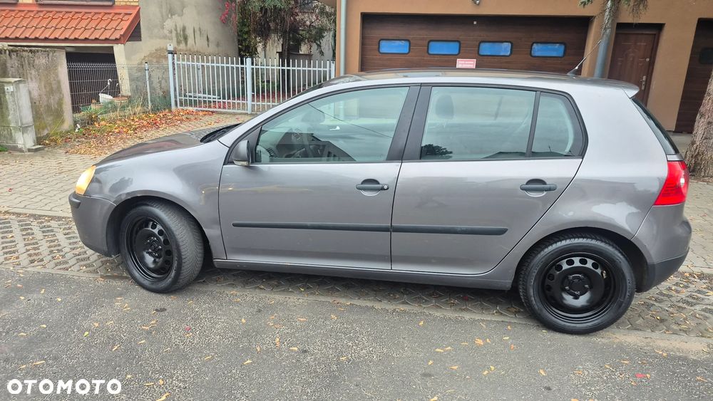 Volkswagen Golf 1.9 TDI Sportline - 5