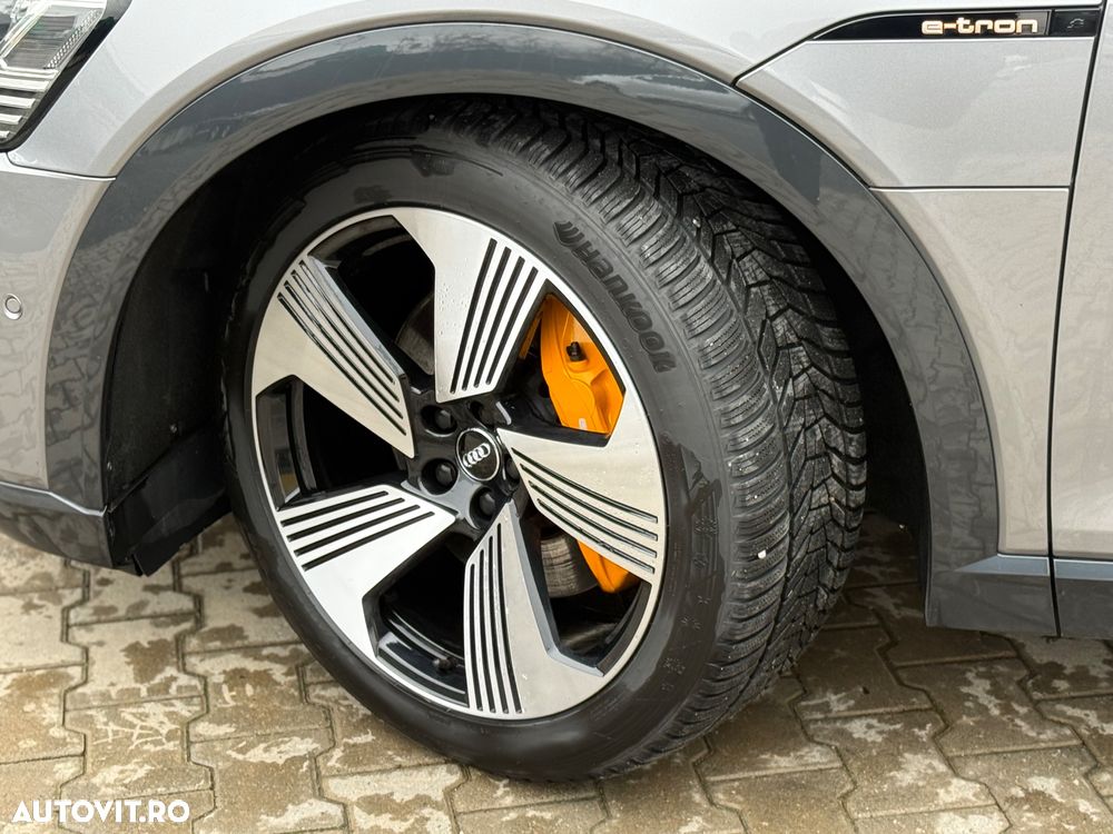 Audi e-tron 55 quattro - 39