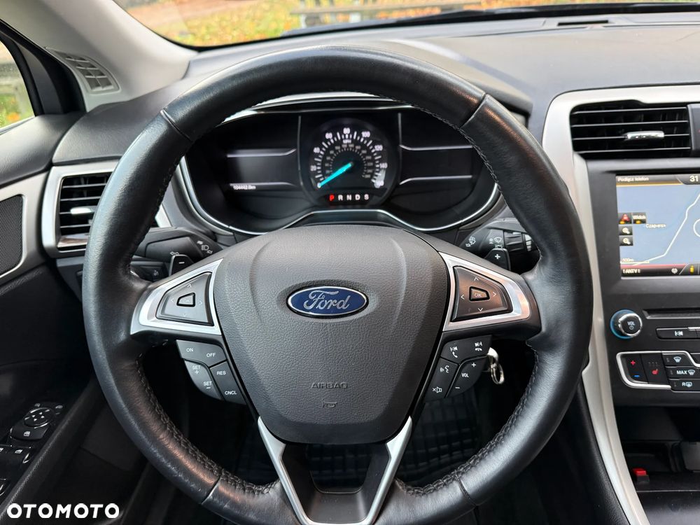 Ford Fusion 2.0 EcoBoost Titanium - 33