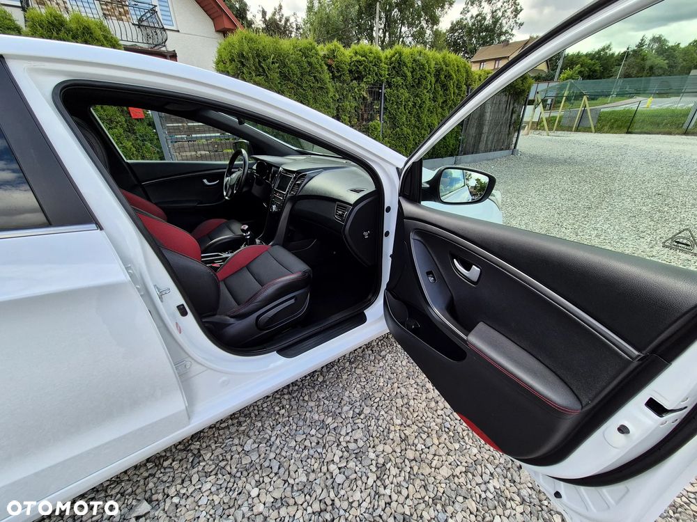 Hyundai i30 1.6 T GDI Turbo - 33