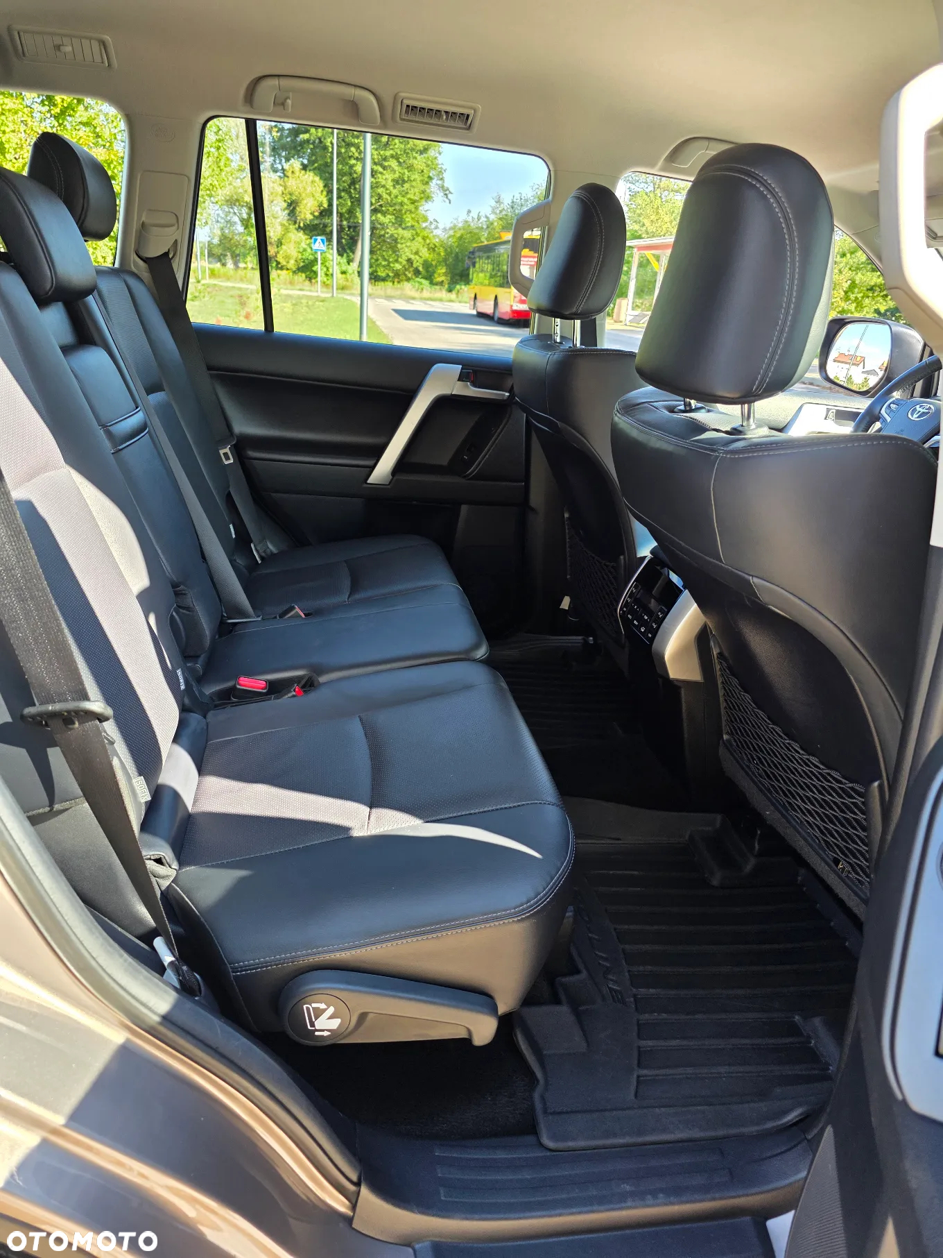 Toyota Land Cruiser LC 2.8 D-4D Invincible - 23