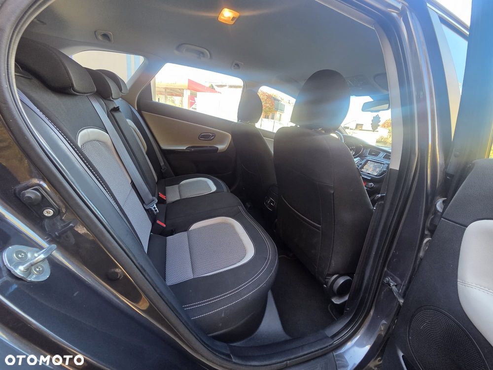 Kia Ceed 1.6 CRDi Business Line - 21