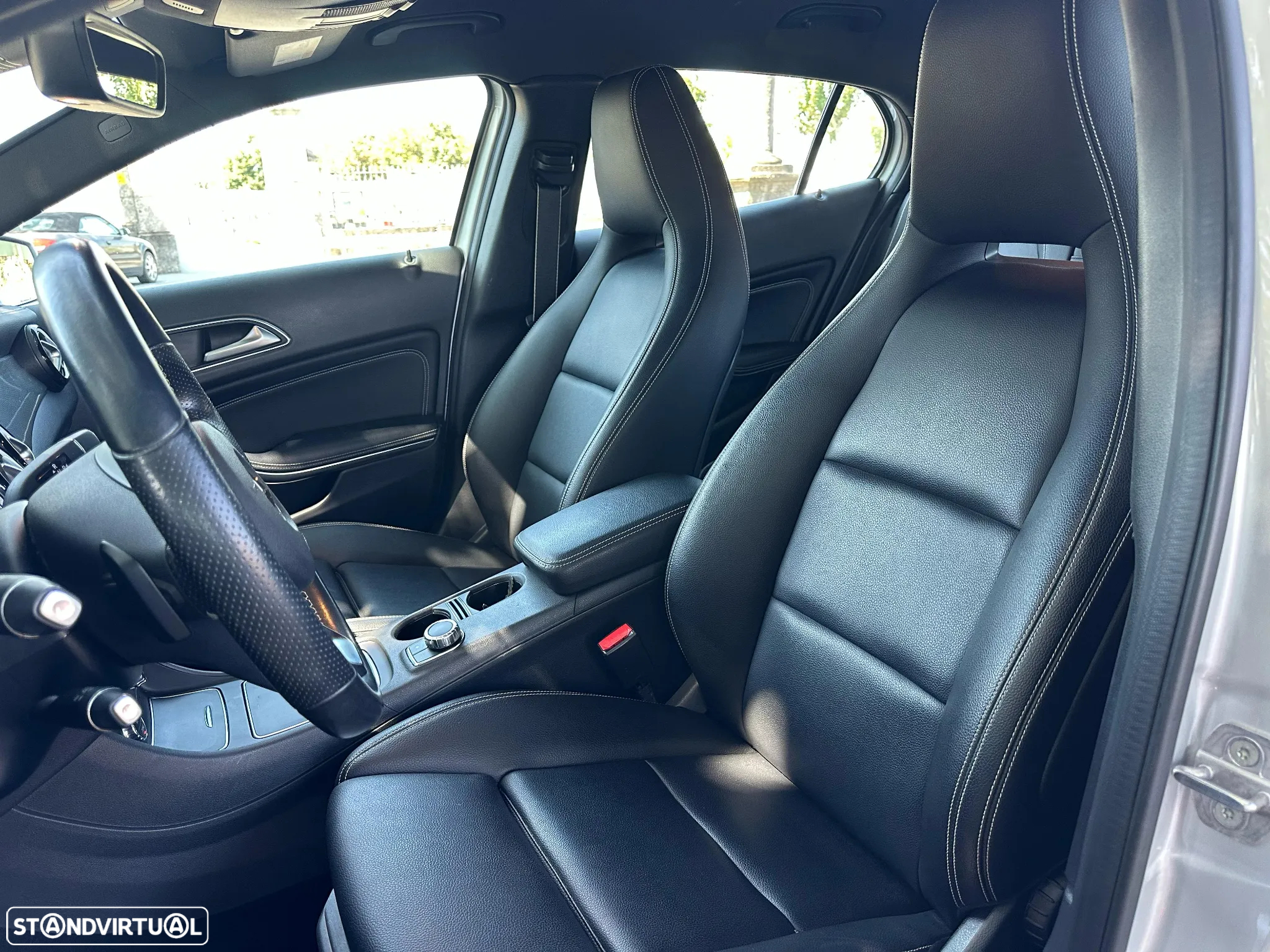 Mercedes-Benz GLA 200 7G-DCT AMG Line - 9