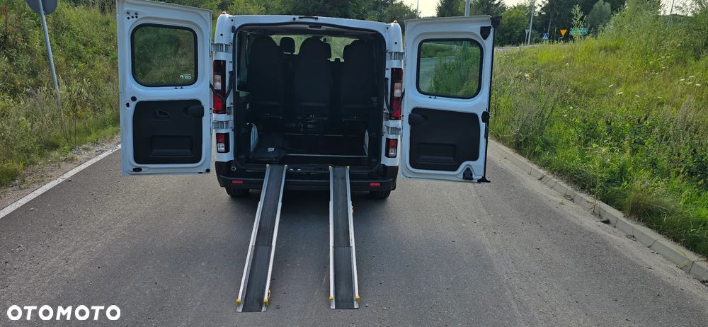 Renault Trafic - 25