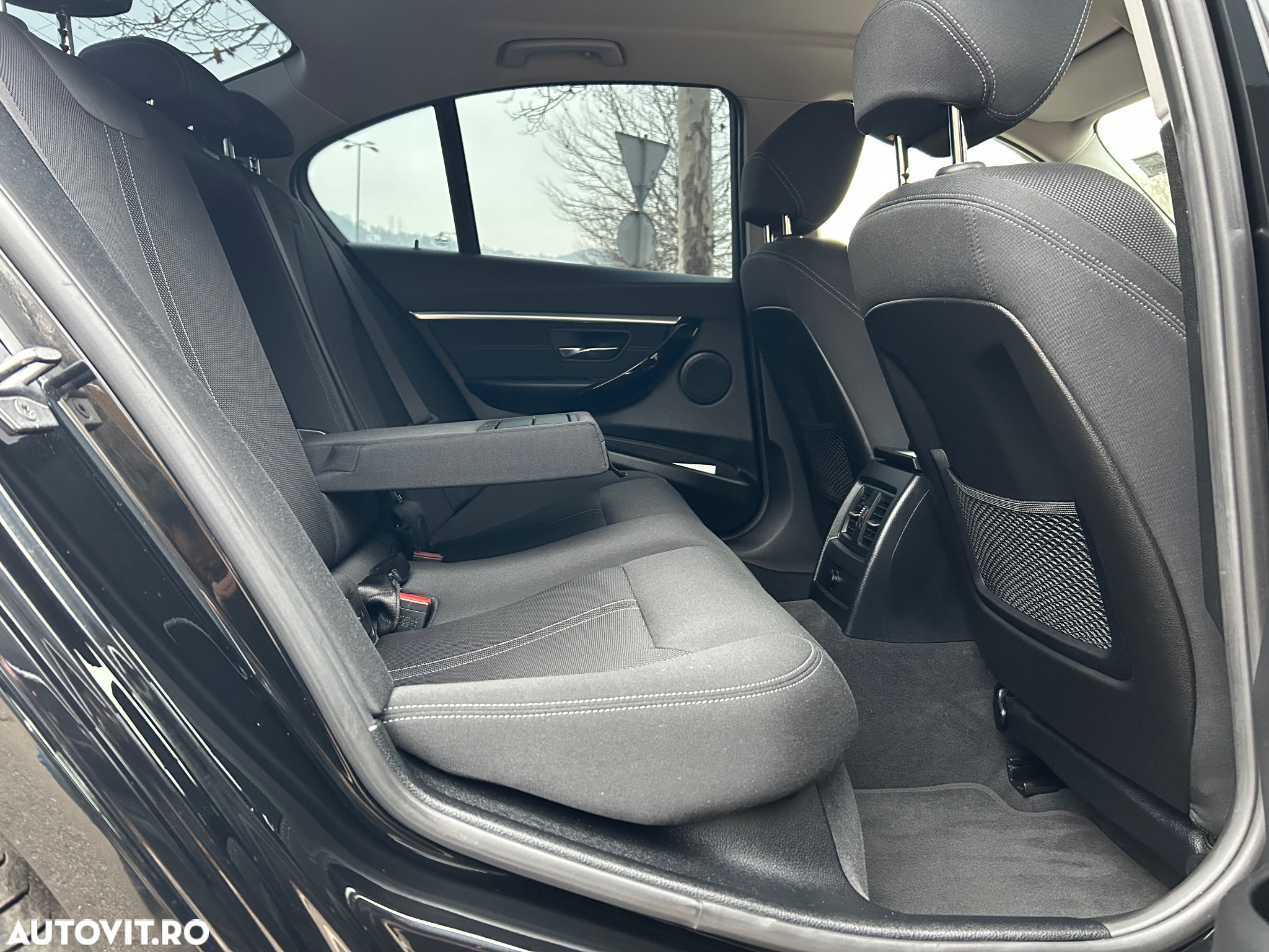 BMW Seria 3 320d Aut. Luxury Line - 9