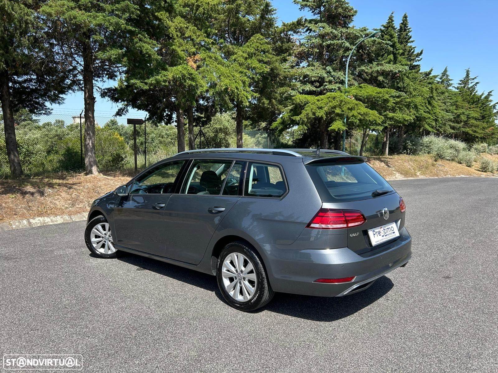 VW Golf Variant 1.6 TDi Confortline - 6