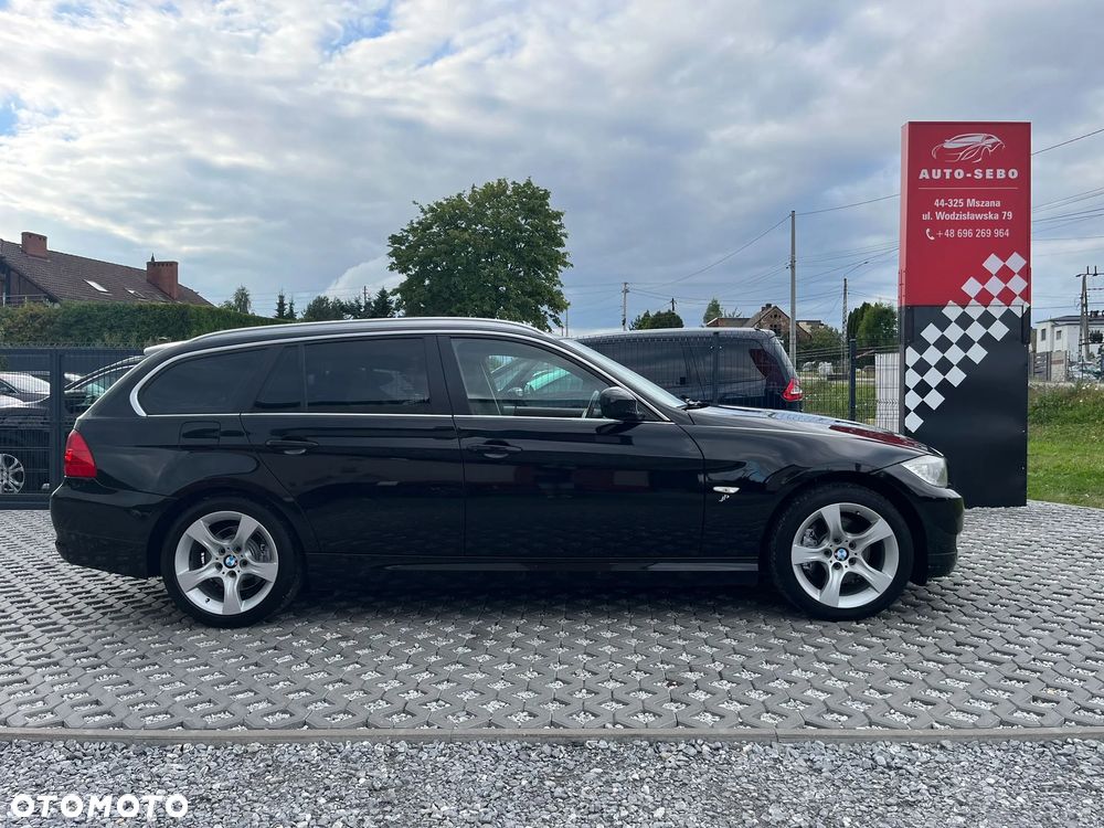 BMW Seria 3 318d DPF Touring - 31