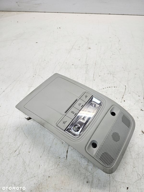 LAMPKA PODSUFITKI AUDI A3 8V 8V0947135B ET1 - 4
