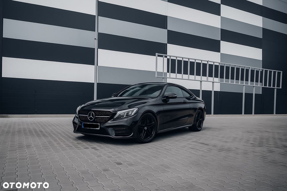 Mercedes-Benz Klasa C 300 9G-TRONIC - 1