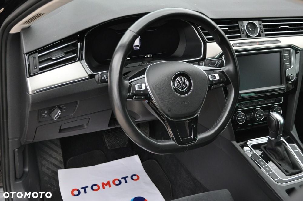 Volkswagen Passat - 18