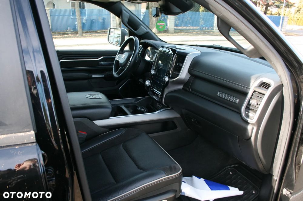 RAM 1500 5.7 Quad Cab Laramie - 28