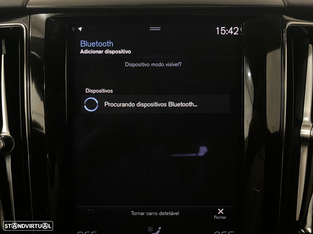 Volvo XC 60 2.0 B4 Momentum Plus Geartronic - 28