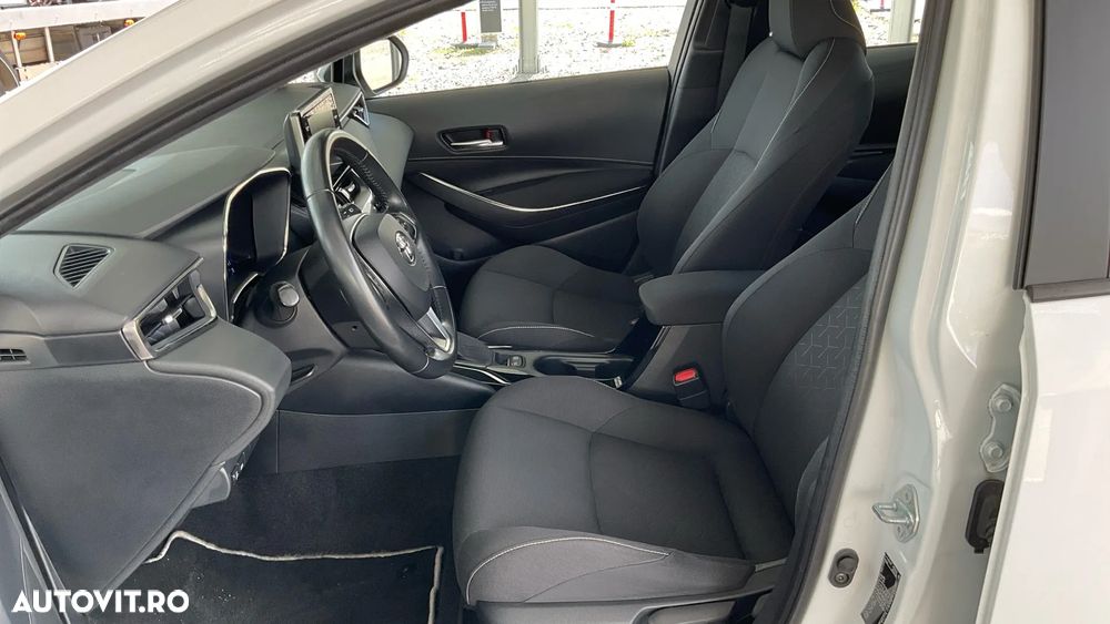 Toyota Corolla 1.8 HSD Dynamic - 32