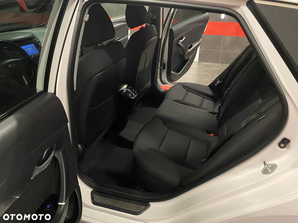 Hyundai i40 Kombi 1.7 CRDi Style - 24