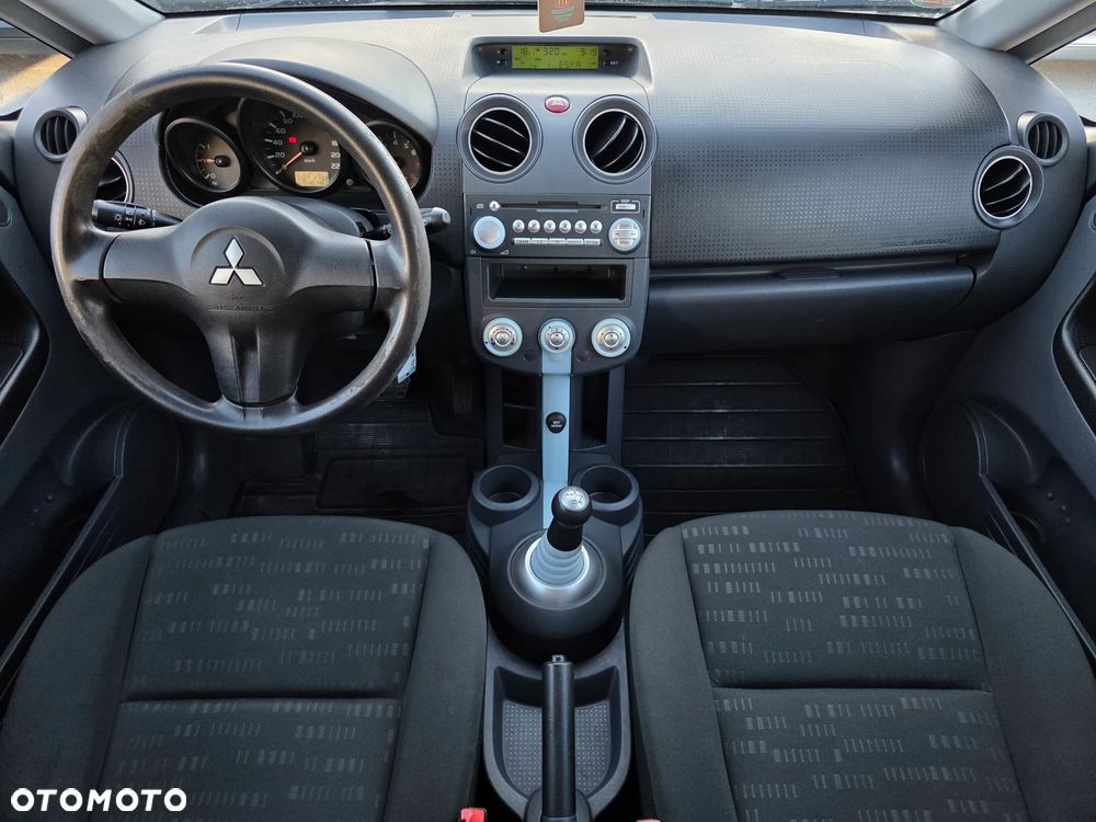 Mitsubishi Colt 1.3 Inform - 10