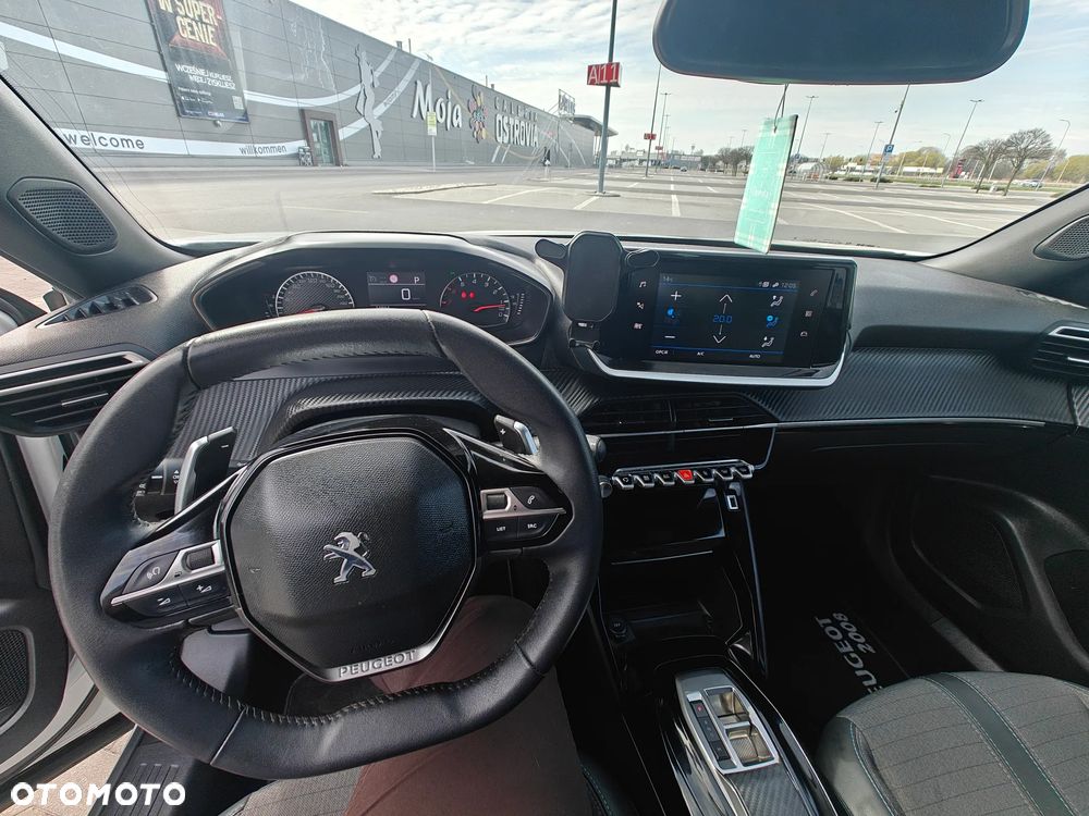 Peugeot 2008 - 8