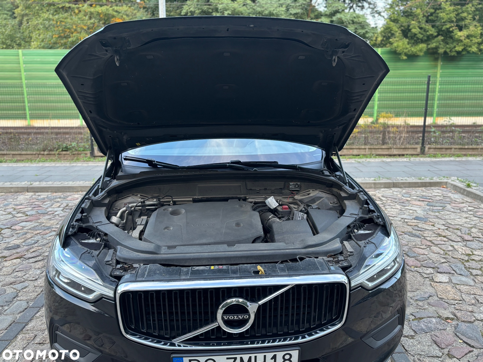 Volvo XC 60 D4 AWD Momentum - 32