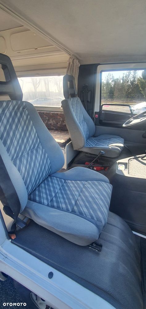 Mercedes-Benz MB100 - 14