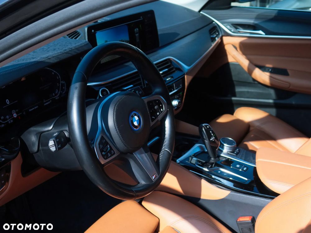 BMW Seria 5 530e Luxury Line sport - 15