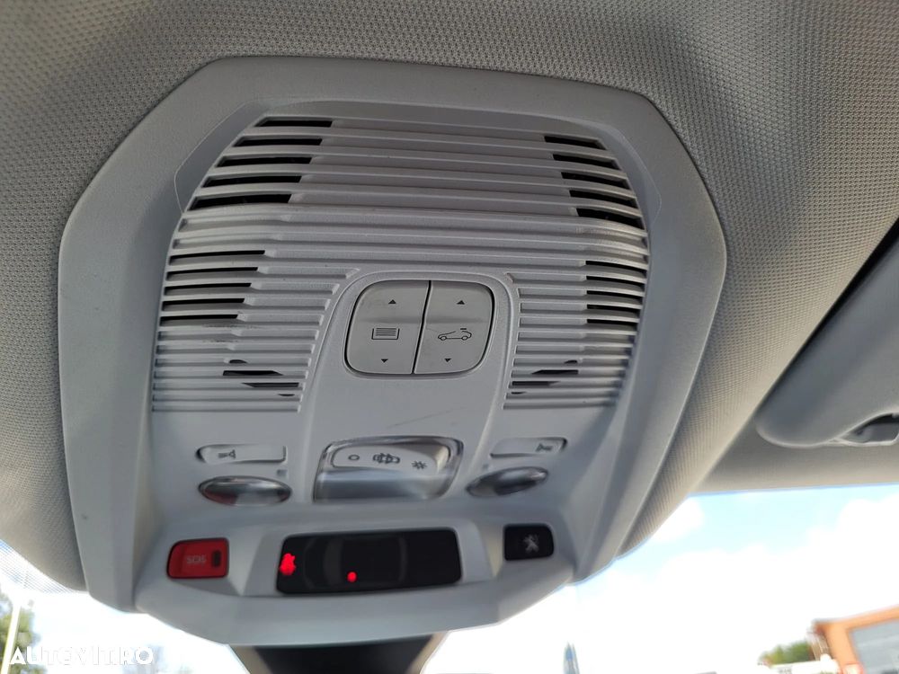 Peugeot 5008 1.5L BlueHDI EAT8 S&S Allure - 28