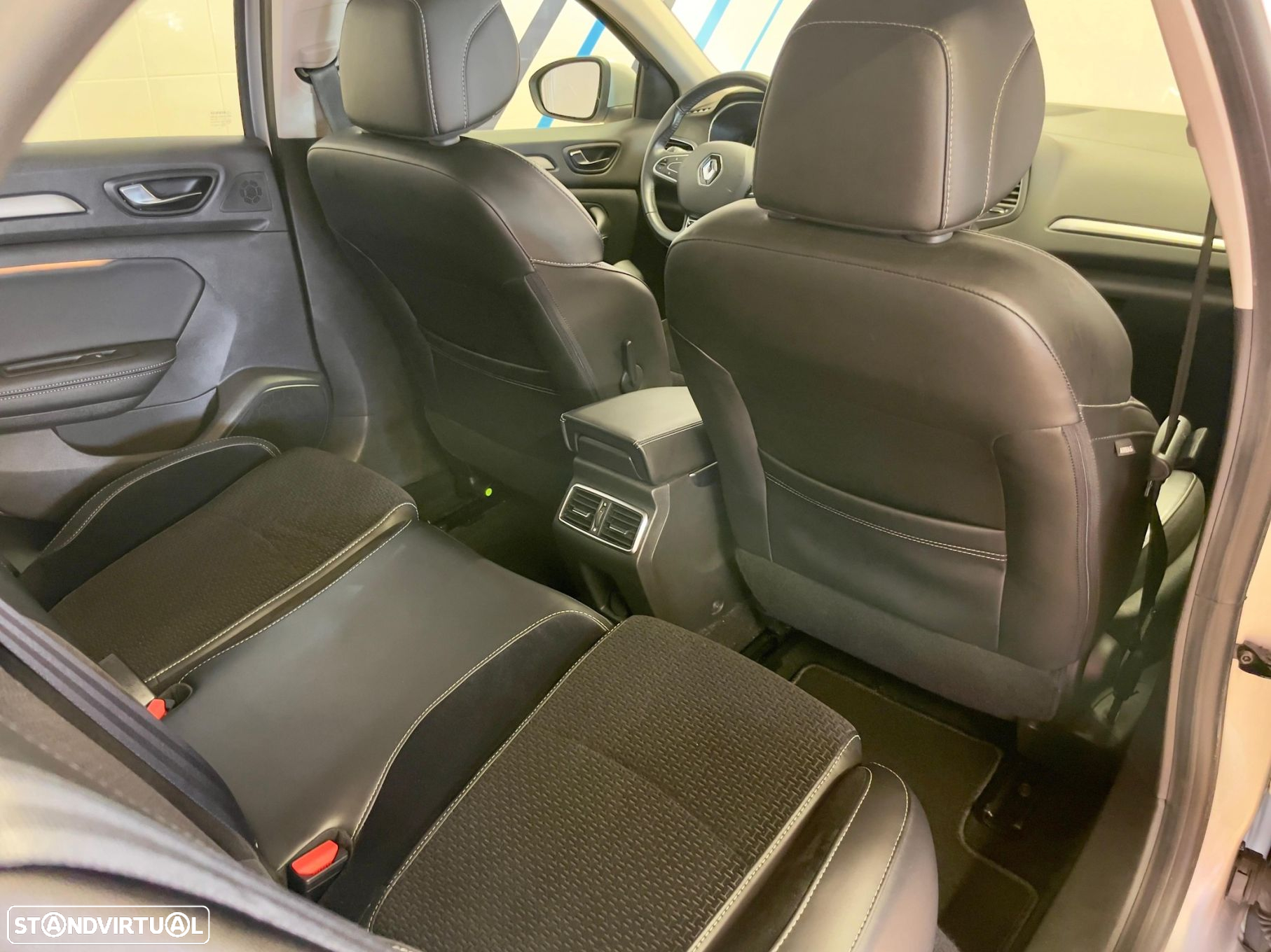 Renault Mégane ENERGY TCe 130 INTENS - 32