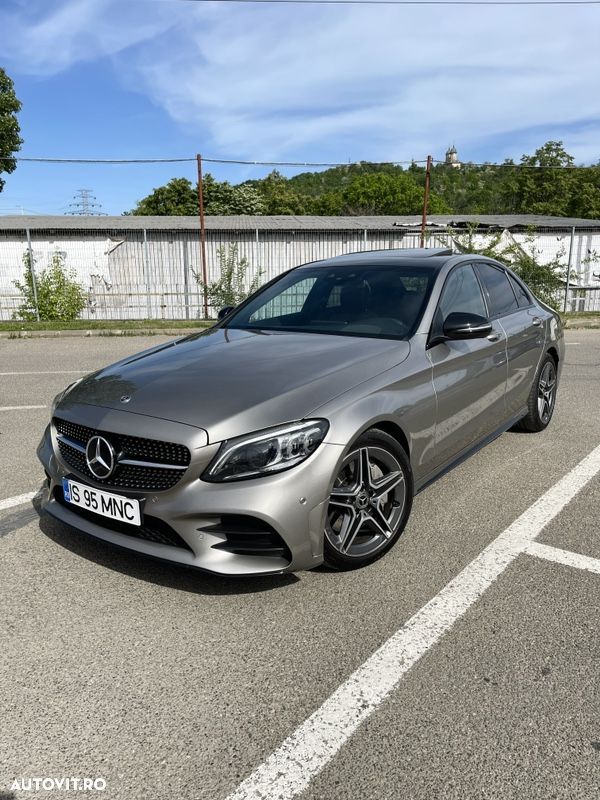Mercedes-Benz C 300 9G-TRONIC AMG Line - 1