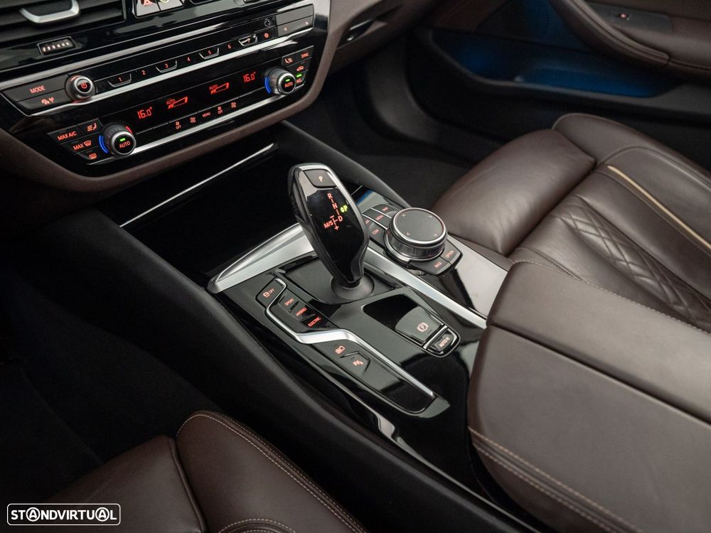 BMW 530 e - 27