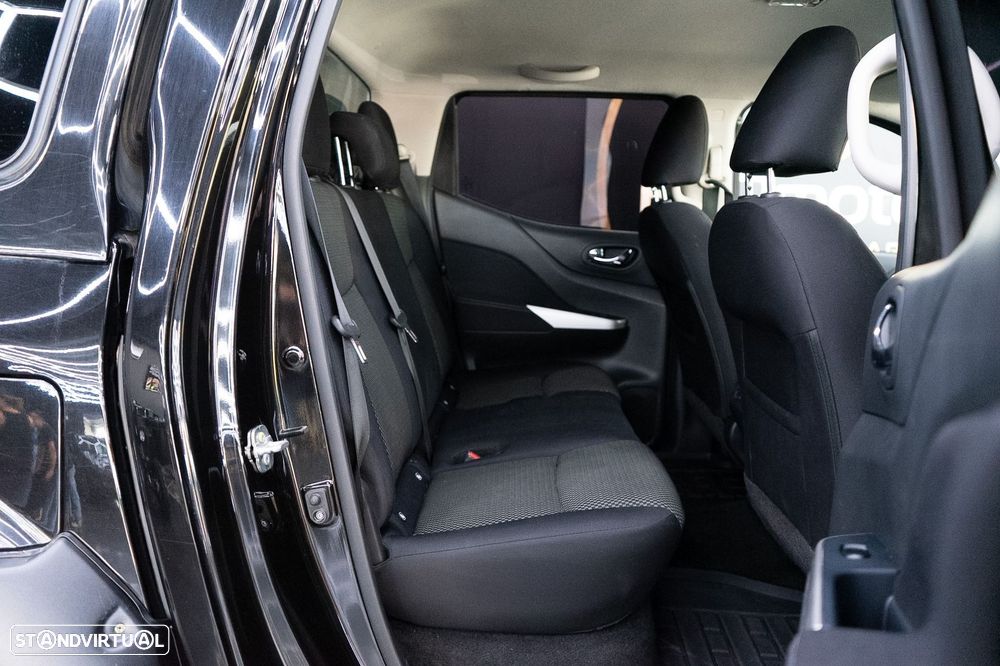 Nissan Navara 2.3 dCi CD 4WD Tekna Auto - 43