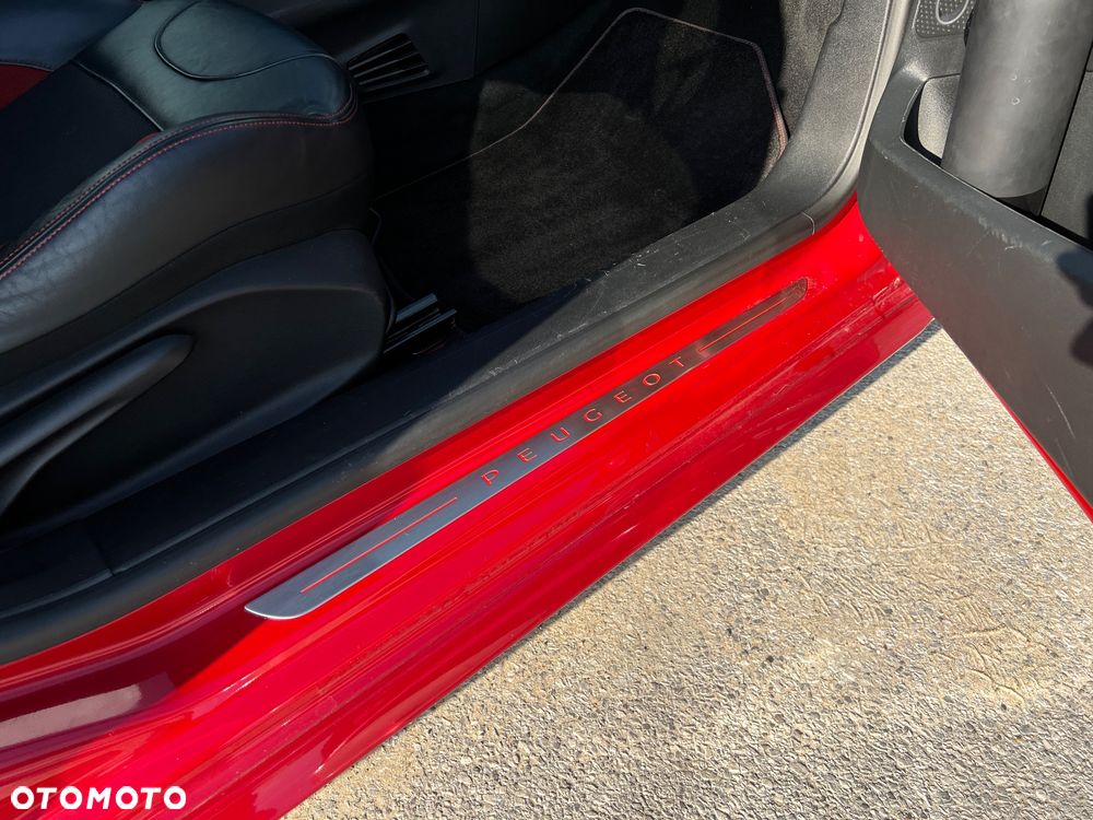 Peugeot 208 1.6 THP GTi - 36