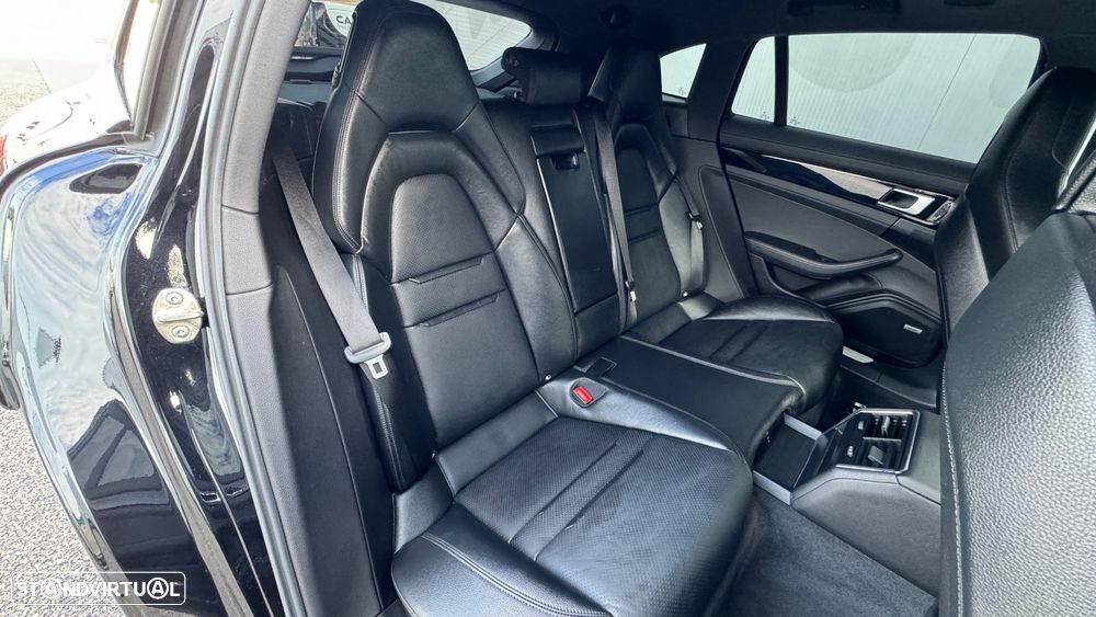 Porsche Panamera Sport Turismo 4 E-Hybrid - 4