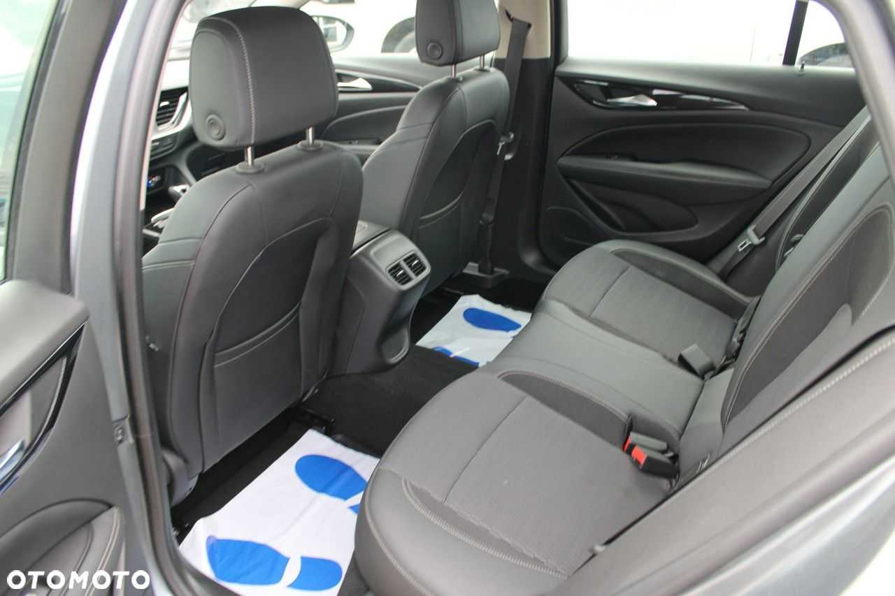 Opel Insignia - 13