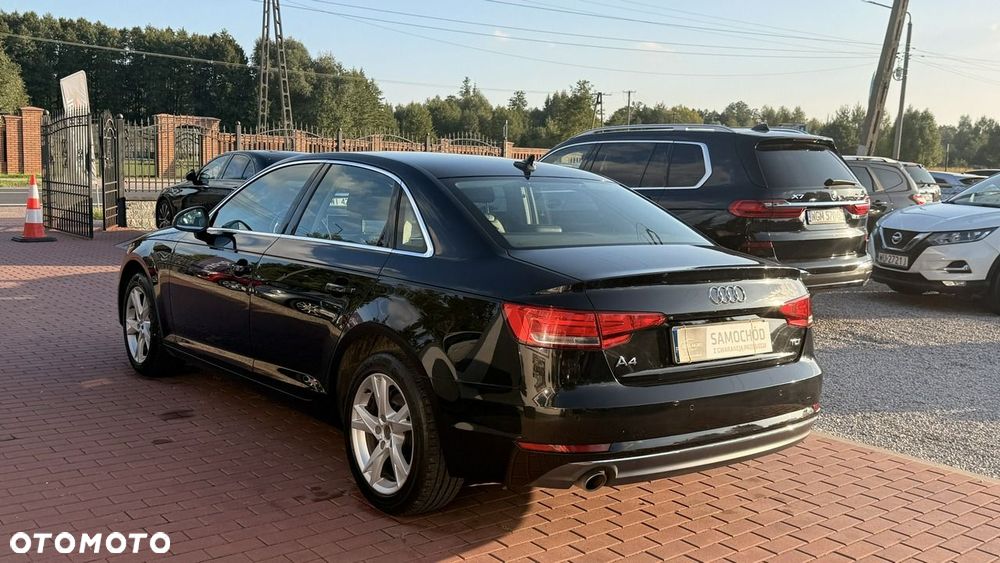 Audi A4 Limousine - 10