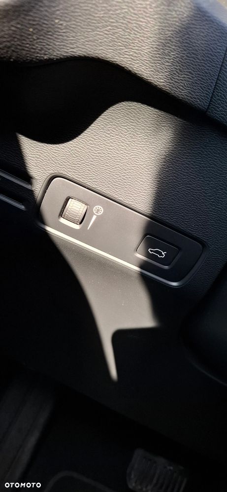 Volvo XC 40 T2 Core - 18