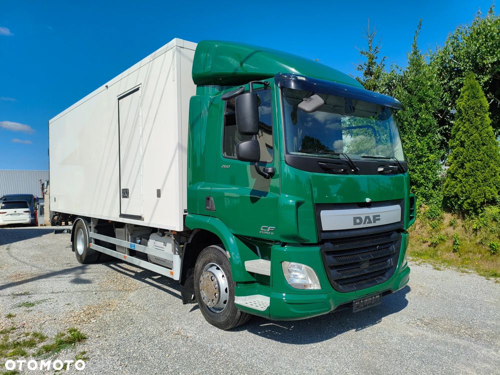 DAF CF 260 / Chłodnia 7,50 /Carrier / Winda /18 palet / 2018 r - 2