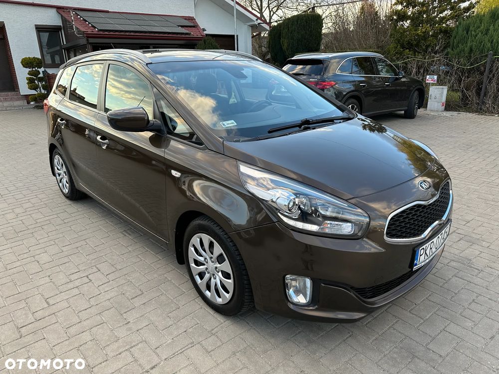 Kia Carens - 2