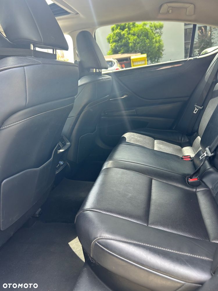 Lexus ES 300h Elegance - 7