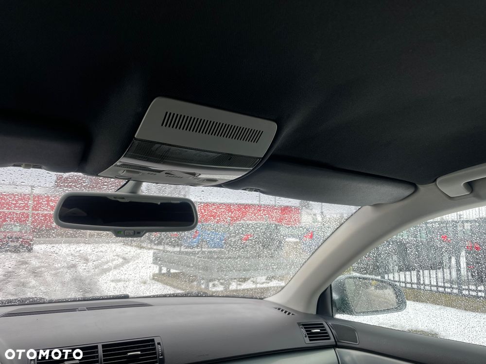 Audi A4 Limousine - 14