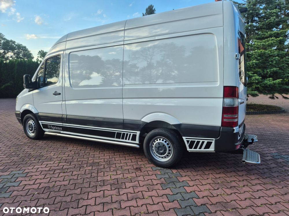 Mercedes-Benz Sprinter - 15