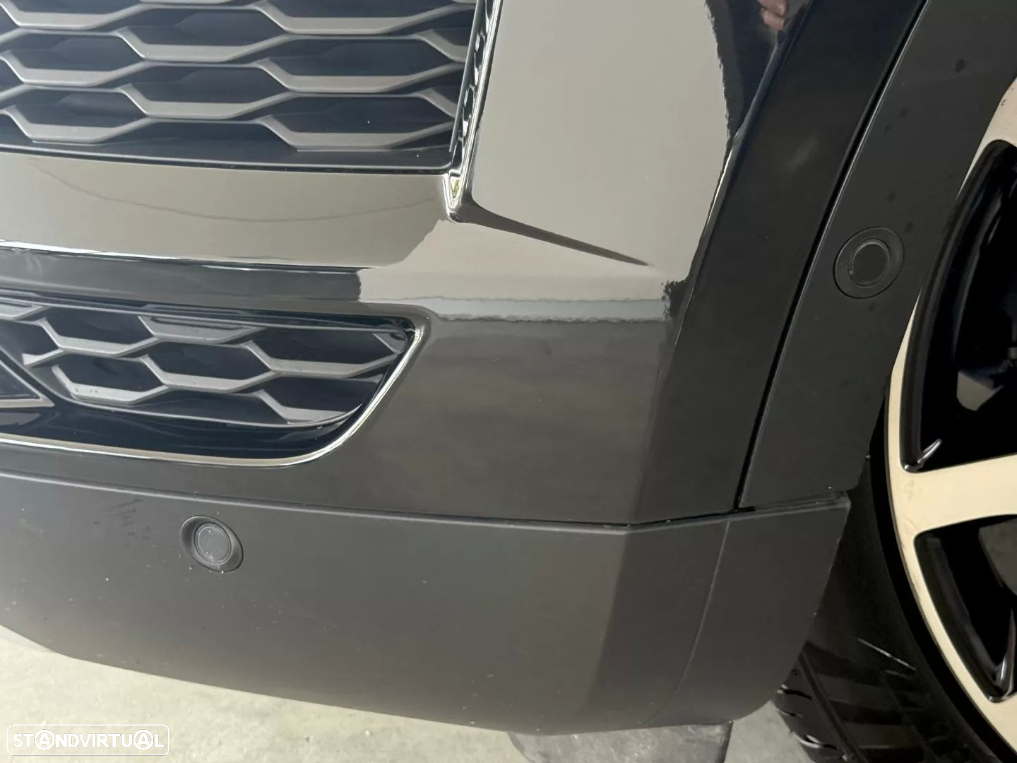 Jaguar E-Pace 2.0 i4D R-Dynamic SE - 16