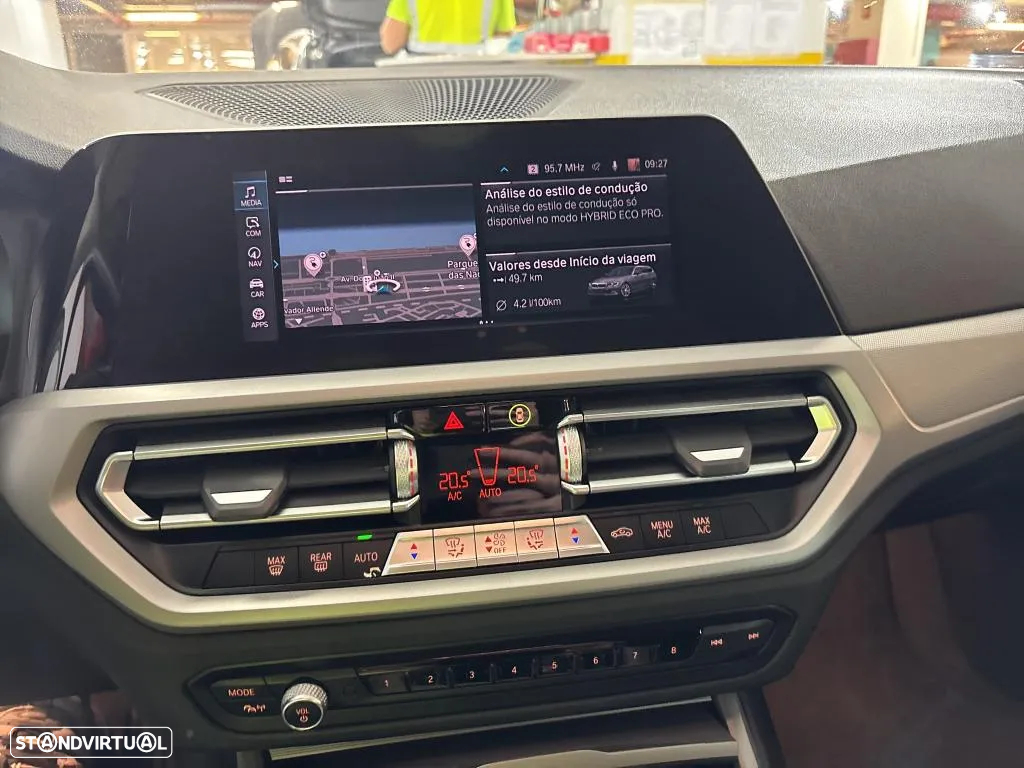 BMW 330 e Touring Corporate Edition Auto - 6