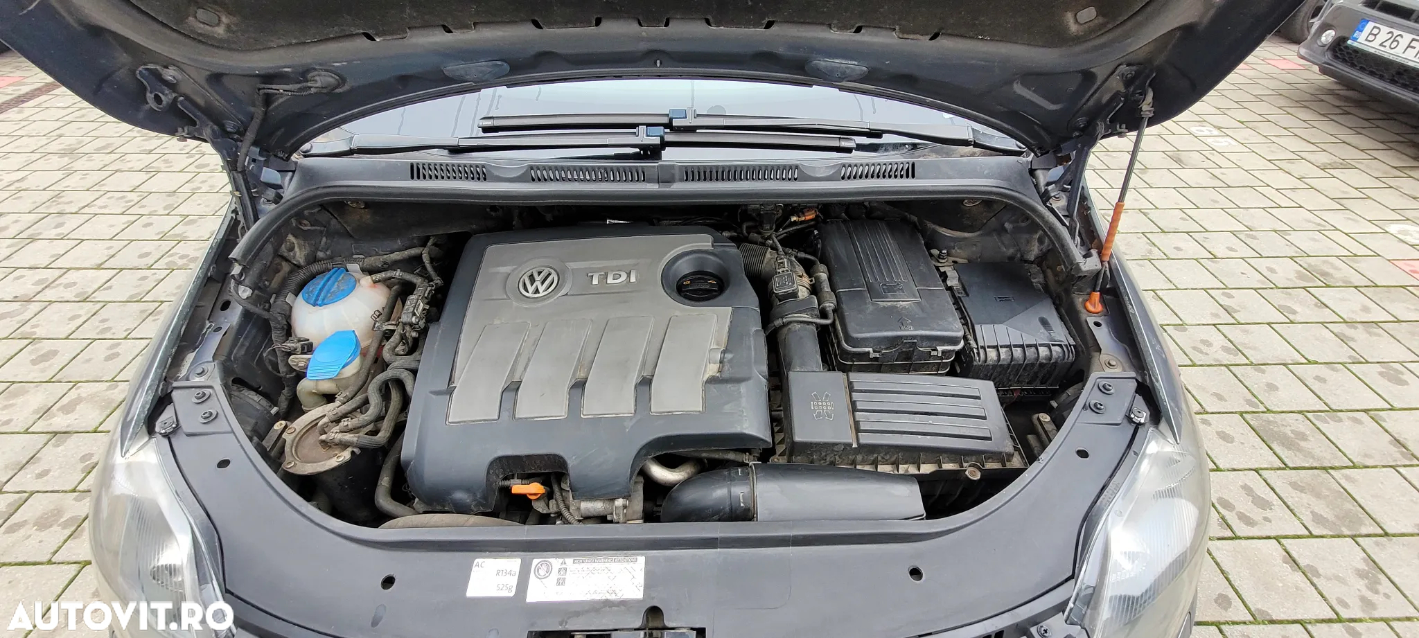 Volkswagen Golf Plus 1.6 TDI DPF Trendline - 26