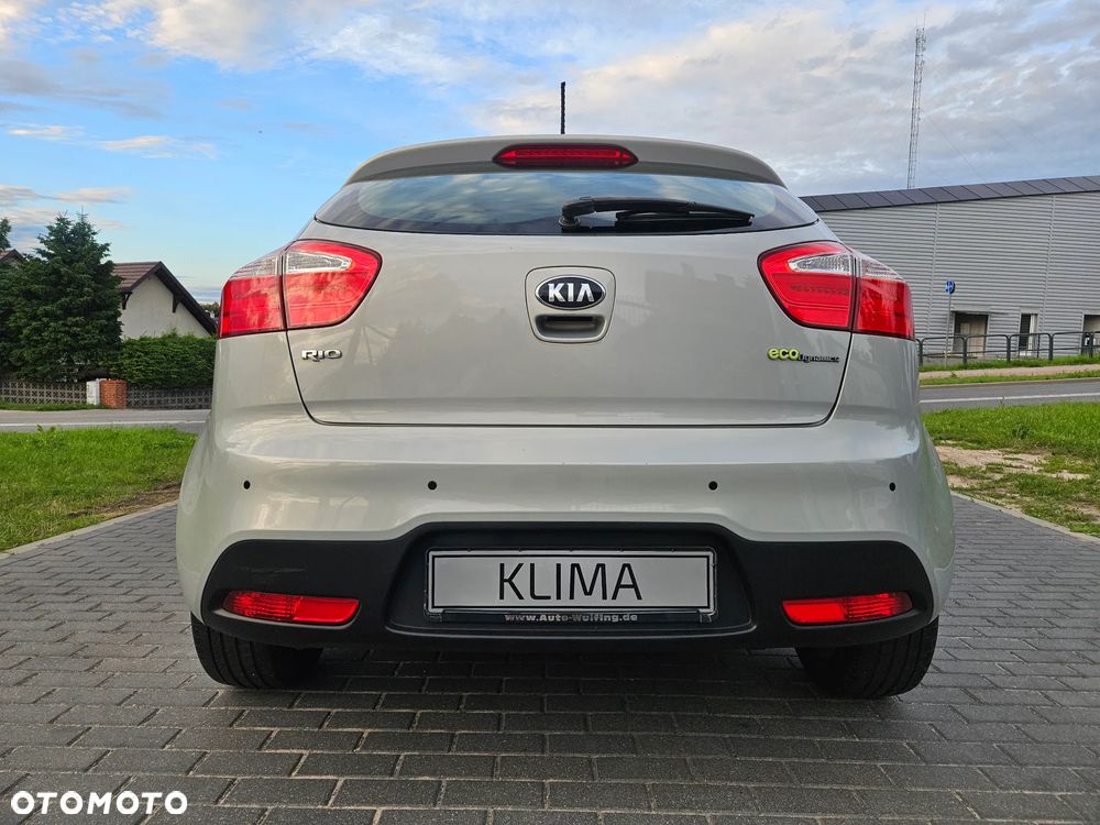 Kia Rio - 22