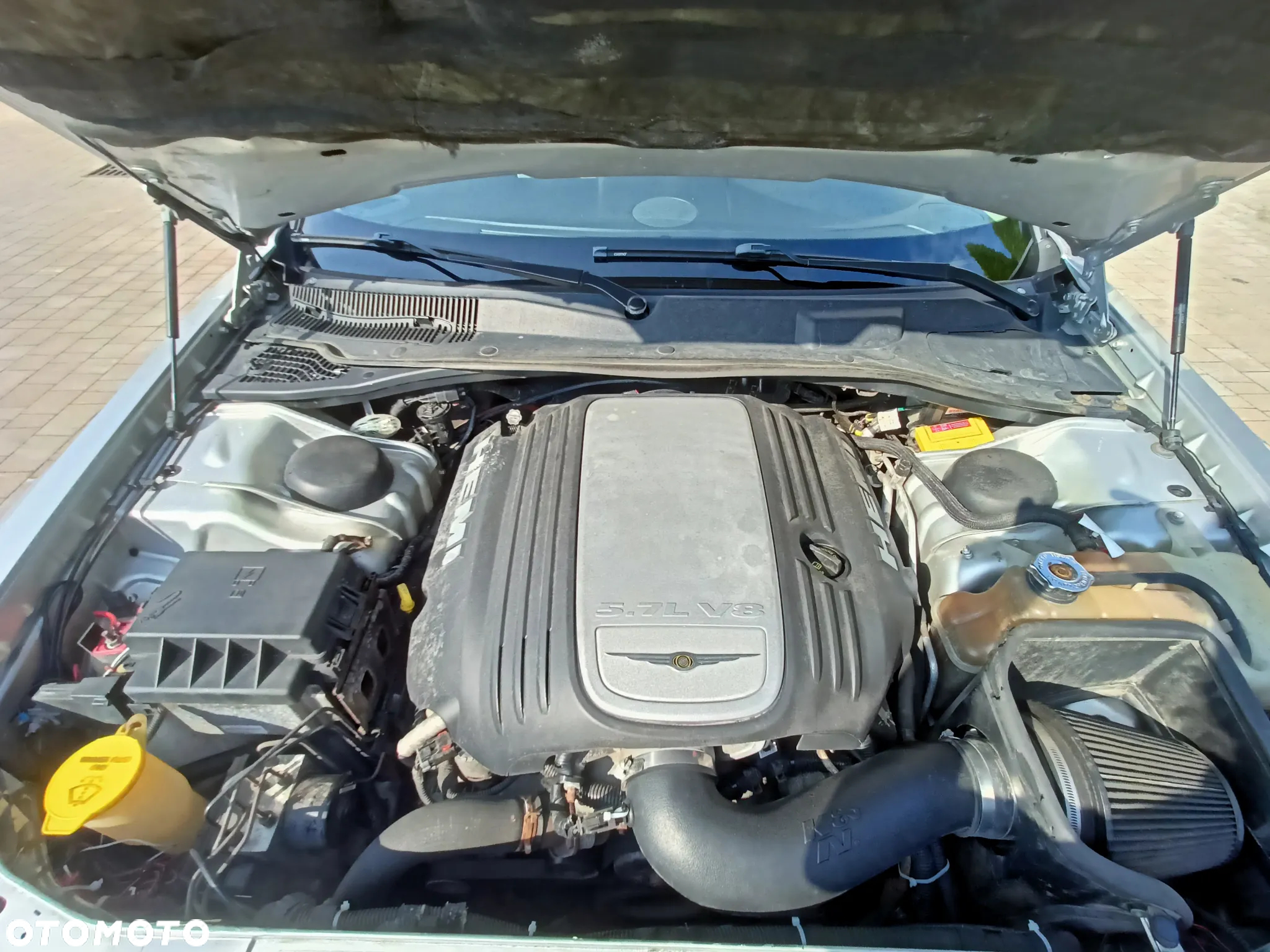 Chrysler 300C 5.7 V8 Hemi AWD - 16