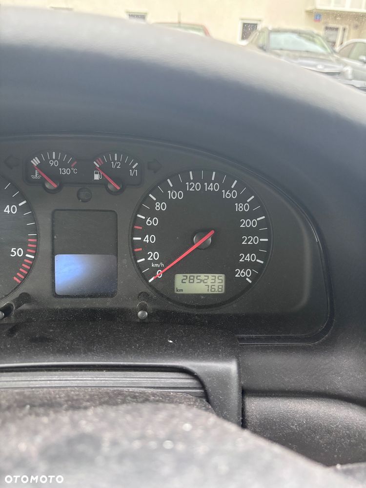 Volkswagen Passat - 8