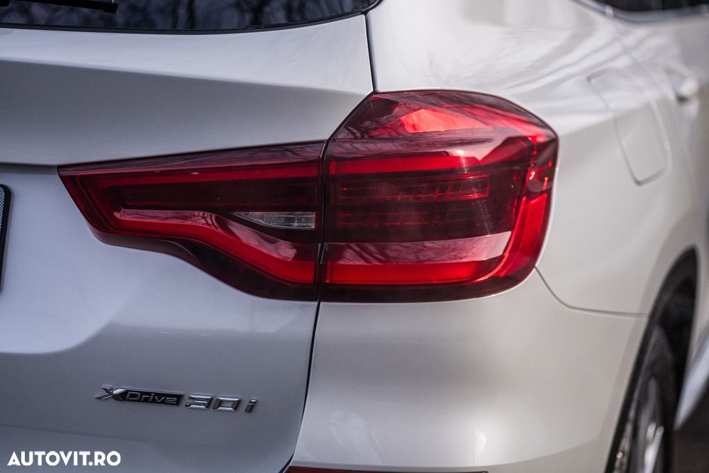 BMW X3 xDrive30i AT Luxury Line - 36