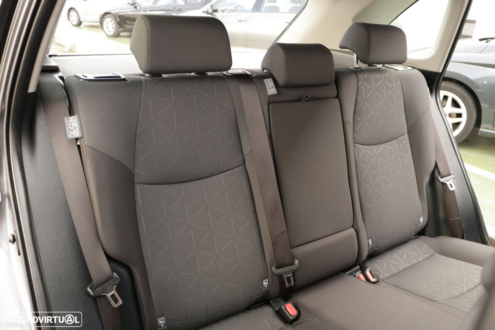 Toyota RAV4 2.5 HDF Comfort - 26