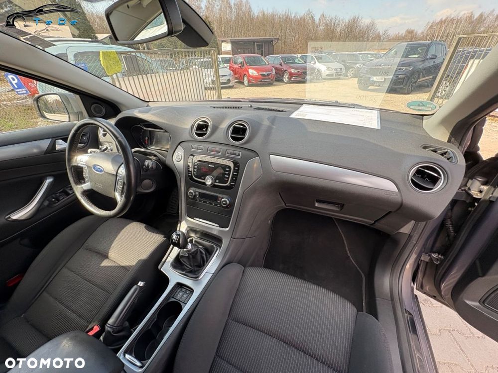 Ford Mondeo 1.6 T Platinium X Plus (Titanium) - 34