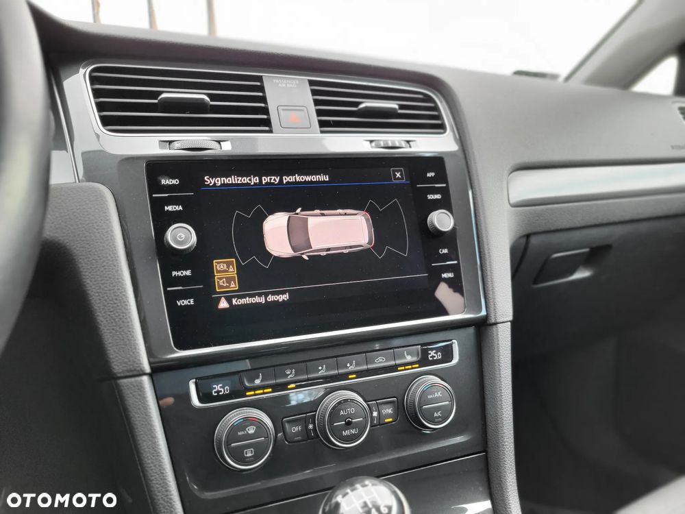 Volkswagen Golf 1.5 TSI BMT Evo Comfortline - 19