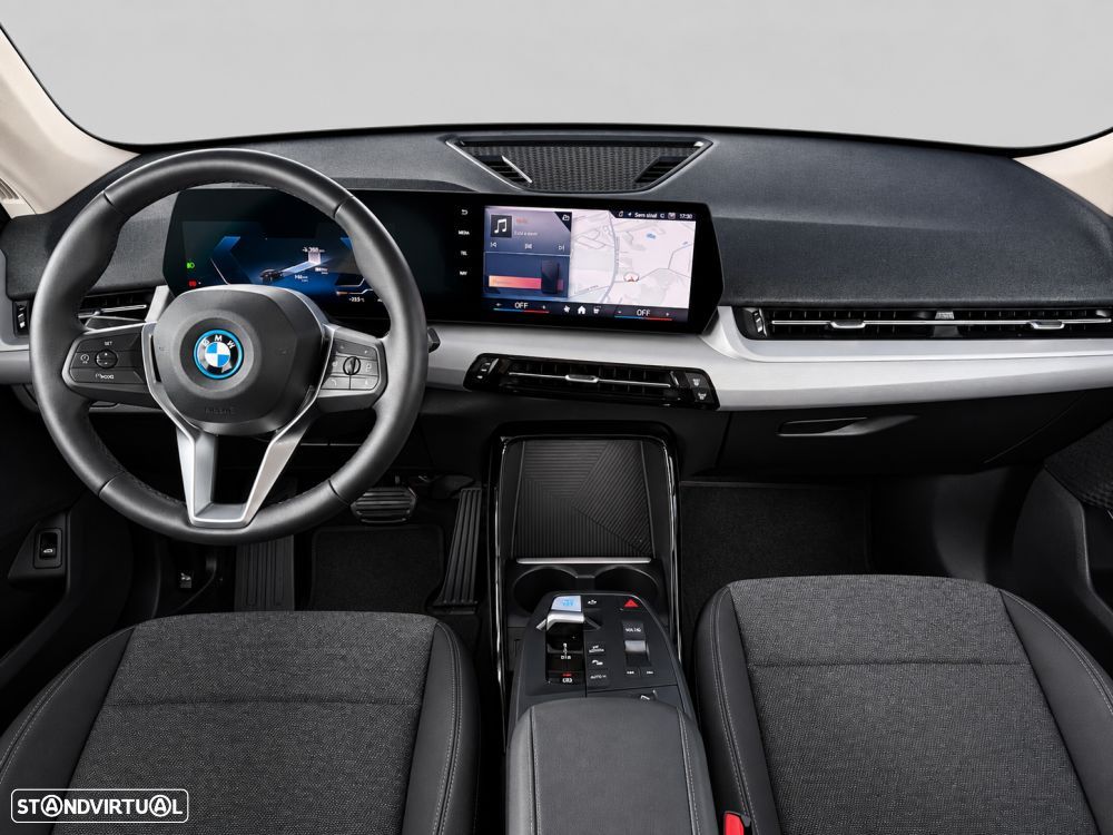 BMW iX2 eDrive20 — photo 3