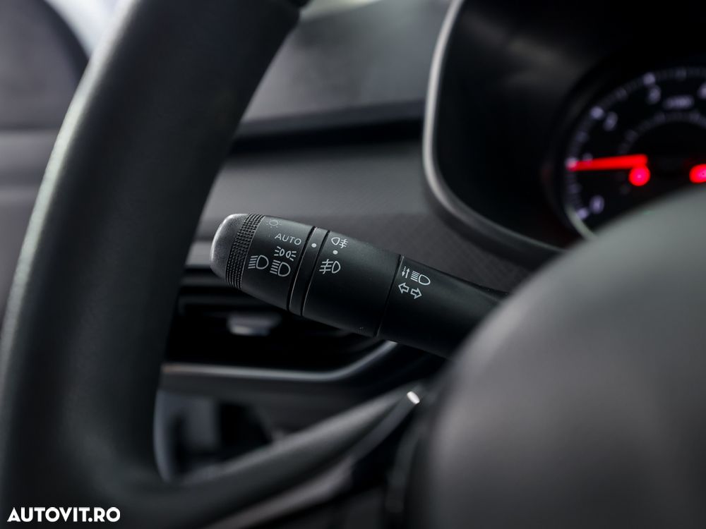 Dacia Logan TCe 90 Essential - 18